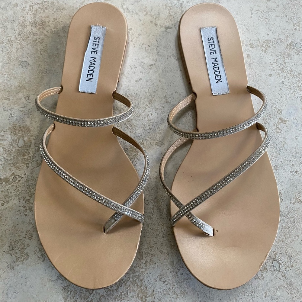 Steve Madden Crystal Rhinestone Sandals Size 9 Color Tan Slip On